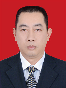 李偉超（紅底，有領(lǐng)帶）.jpg